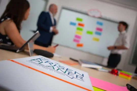 Präsentation und Vortrag bei einer Krisenplaner-Schulung