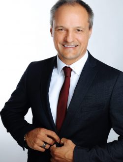 Peter Stacher, Journalist & TV-Moderator